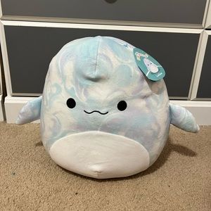 Laslow Beluga Whale Squishmallow 12”
